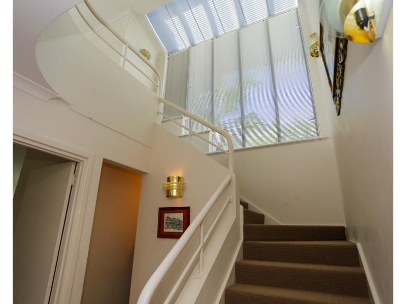 8 Calver Place, City Beach WA 6015