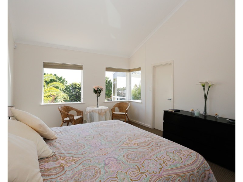 8 Calver Place, City Beach WA 6015