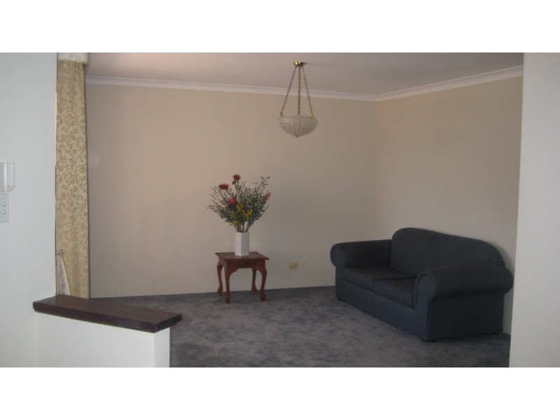 8 Daintree Close, Success WA 6164