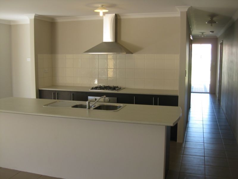 16 Humboldt Entrance, Aubin Grove WA 6164