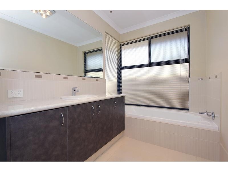 23 Honeyeater Street, Beeliar WA 6164
