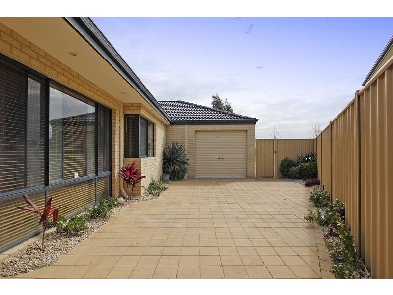 23 Honeyeater Street, Beeliar WA 6164