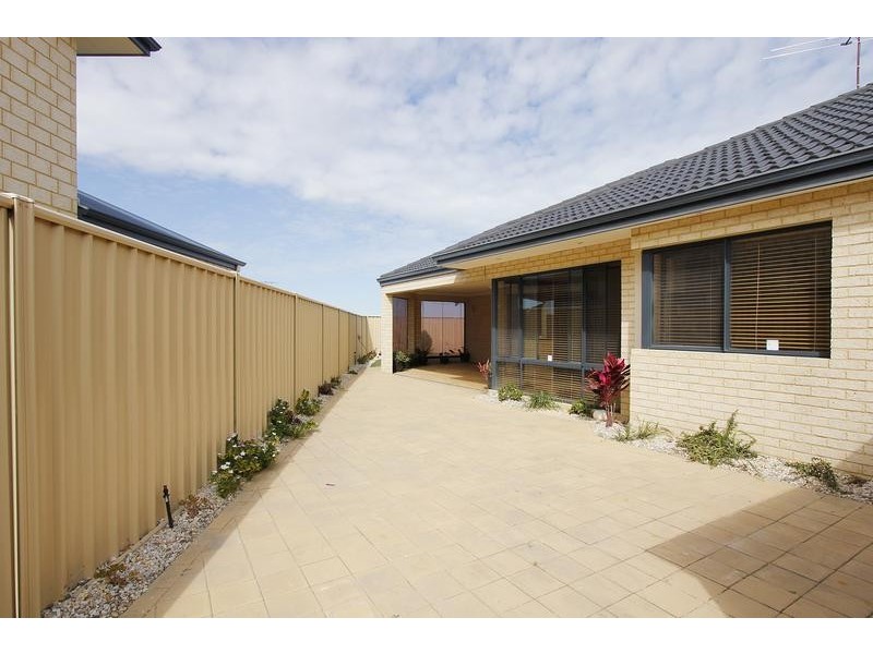 23 Honeyeater Street, Beeliar WA 6164
