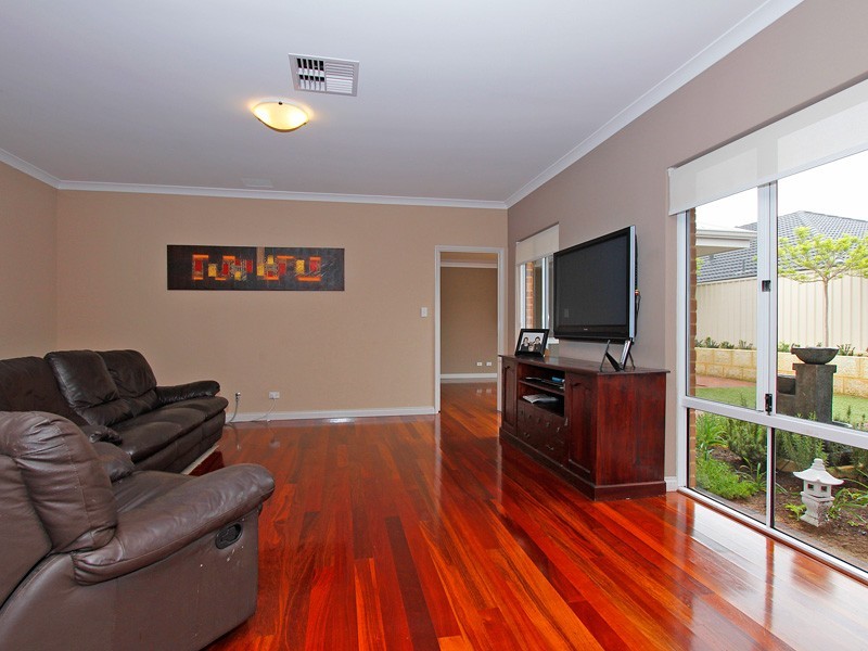 14 Bondi Way, Aubin Grove WA 6164