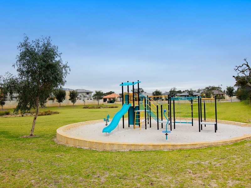 14 Bondi Way, Aubin Grove WA 6164