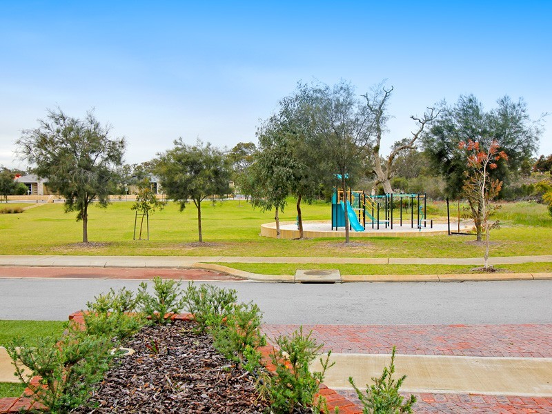 14 Bondi Way, Aubin Grove WA 6164