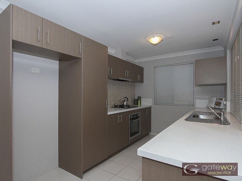 3/3 Peppermint Gardens, Aubin Grove WA 6164