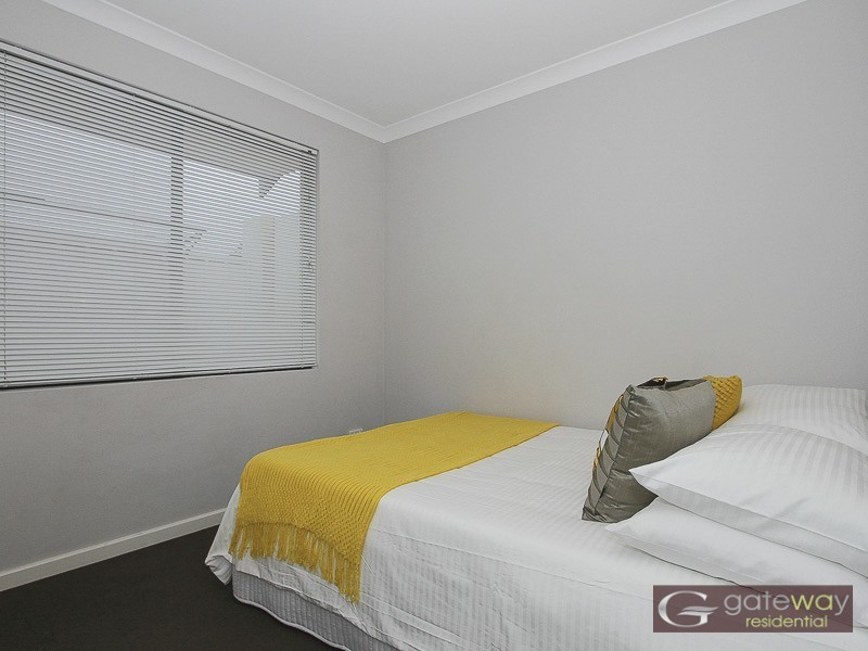 3/3 Peppermint Gardens, Aubin Grove WA 6164