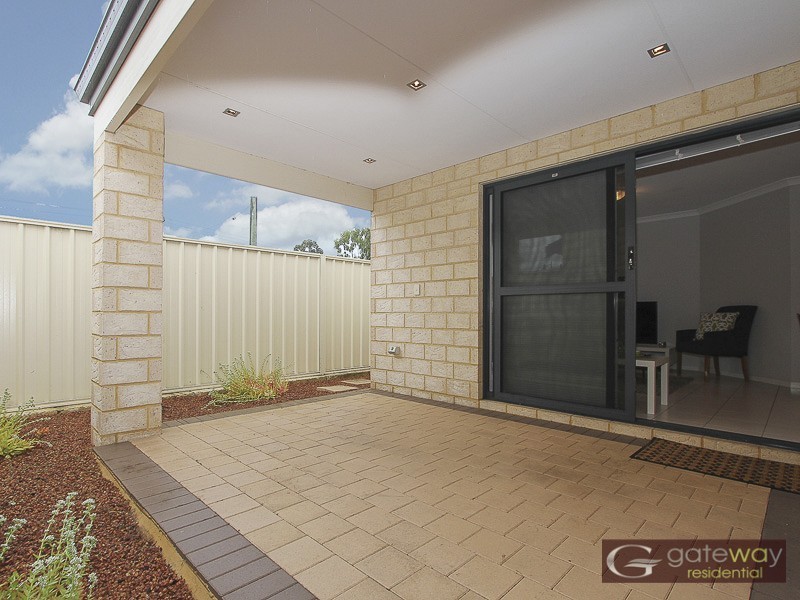 3/3 Peppermint Gardens, Aubin Grove WA 6164