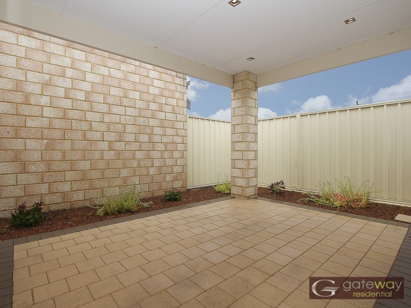 3/3 Peppermint Gardens, Aubin Grove WA 6164