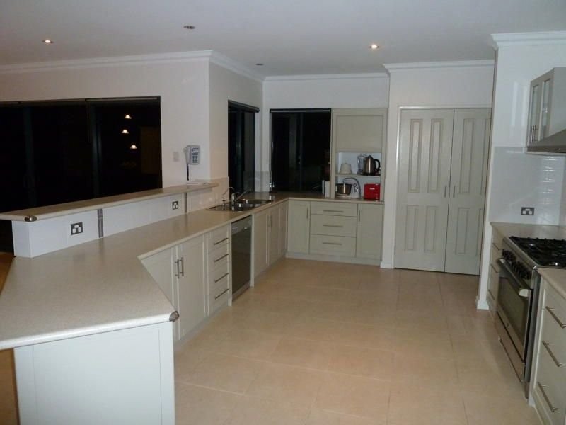 305 Wentworth Parade, Success WA 6164