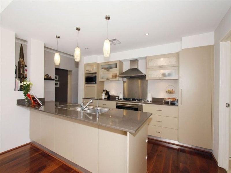 13 Shelduck Pass, Beeliar WA 6164