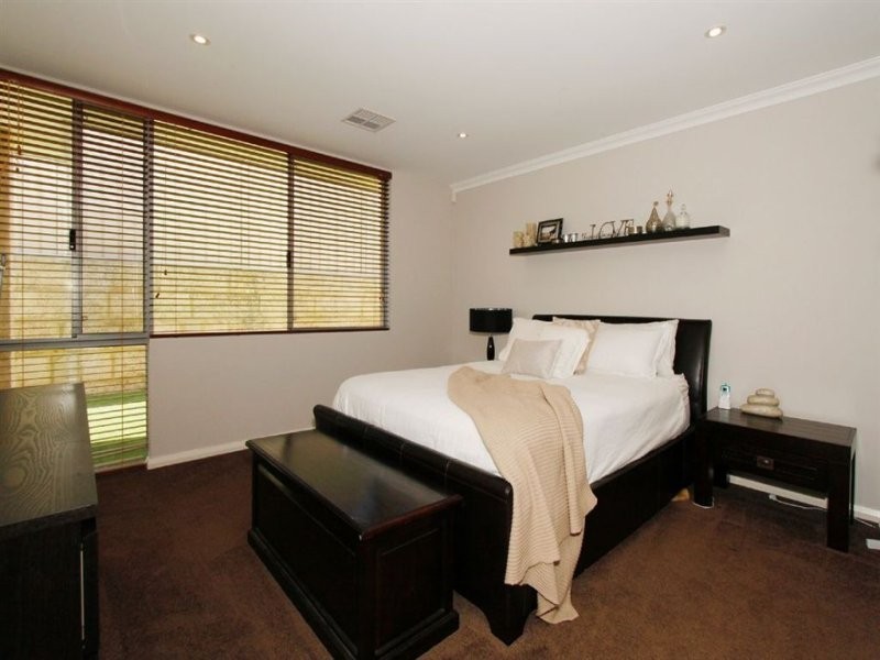 13 Shelduck Pass, Beeliar WA 6164