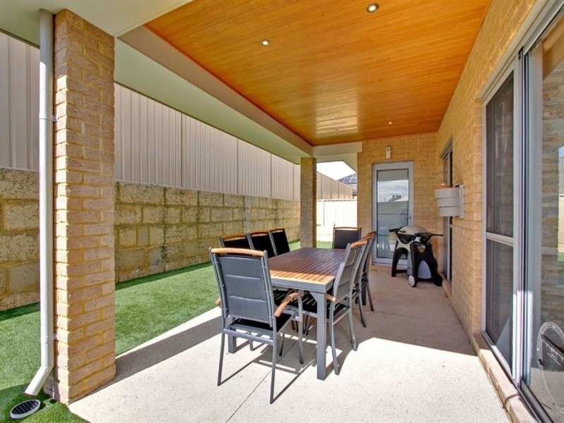 13 Shelduck Pass, Beeliar WA 6164