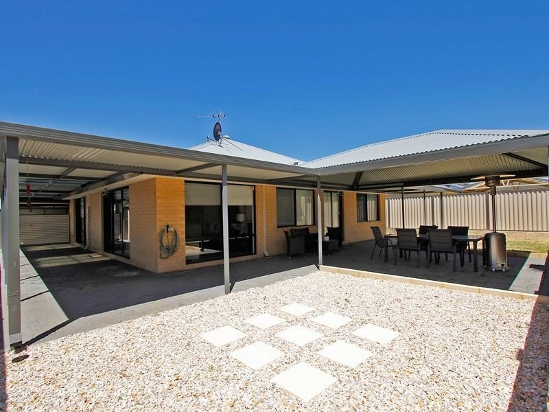 29 Kesiya Turn, Aubin Grove WA 6164
