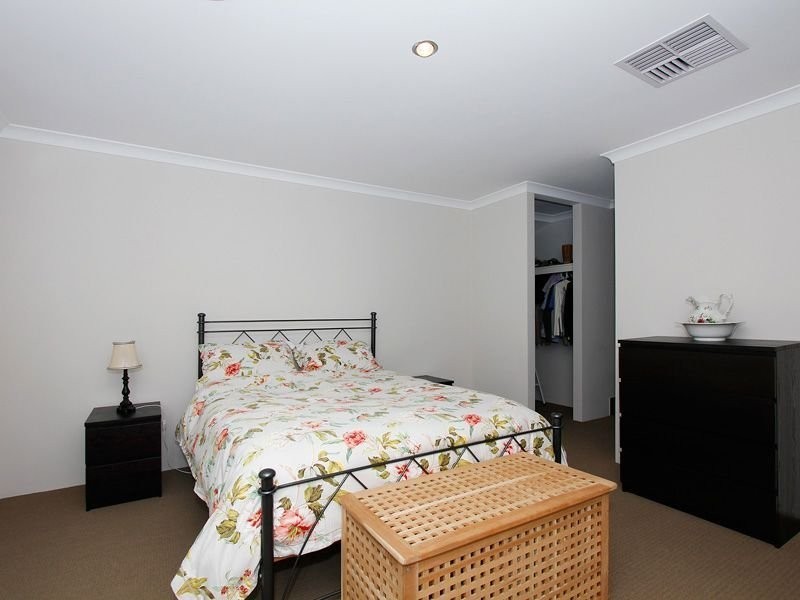 29 St Joseph Fairway, Success WA 6164