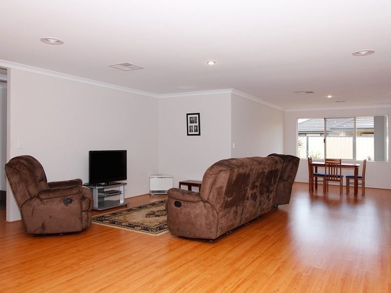 29 St Joseph Fairway, Success WA 6164