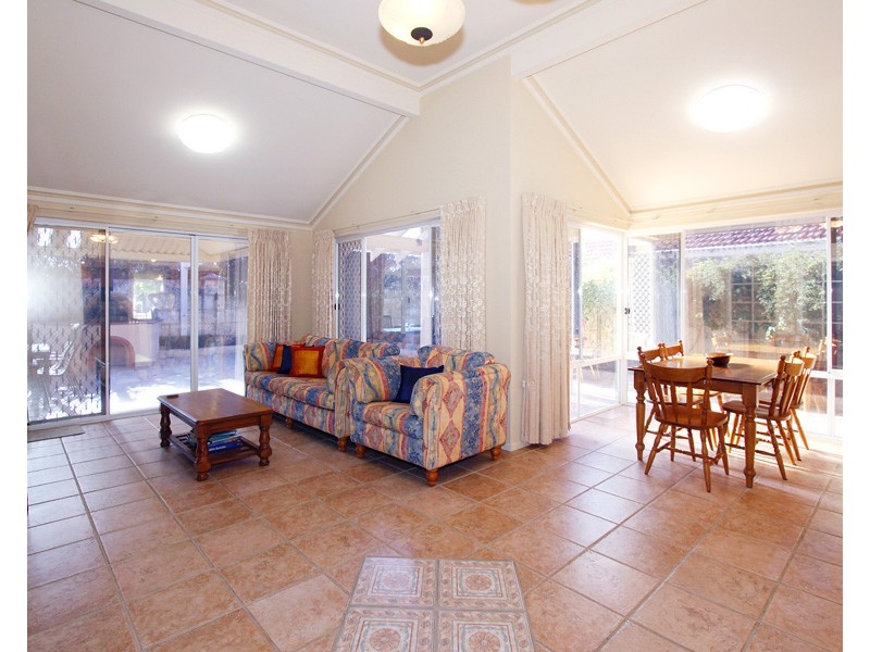 123 Glen Iris Drive, Jandakot WA 6164