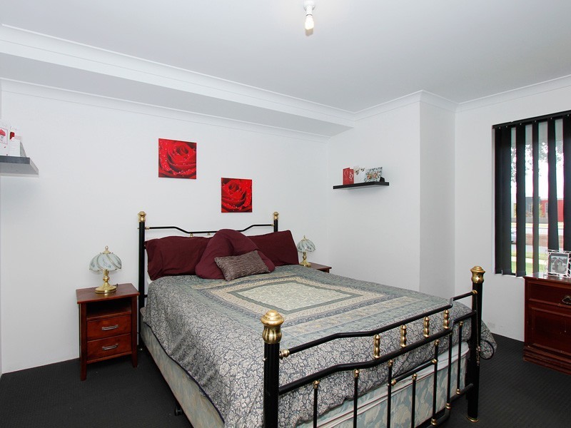 25 Yellowwood Avenue, Piara Waters WA 6112