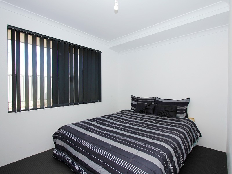 25 Yellowwood Avenue, Piara Waters WA 6112