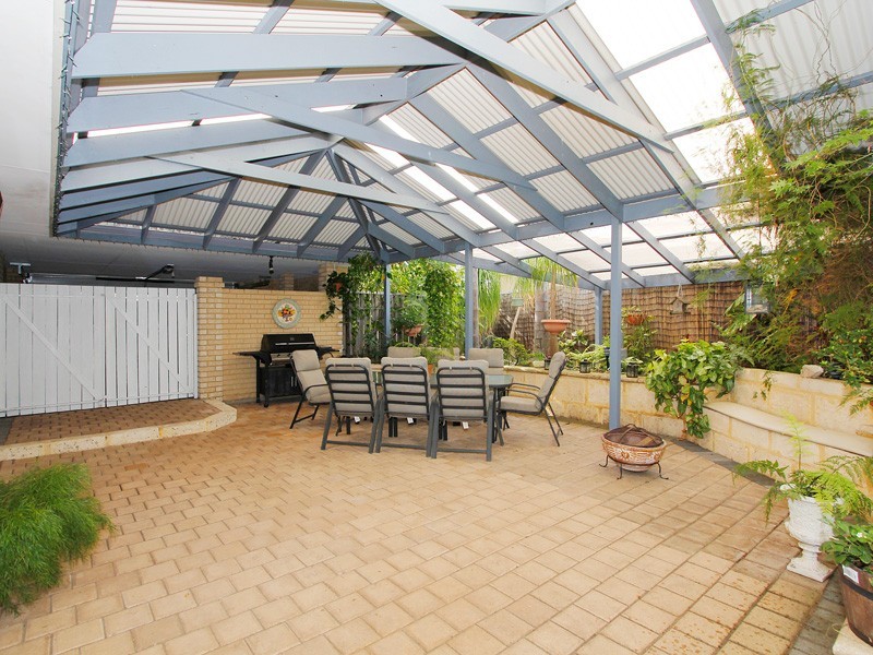 8 Bodella Gardens, Atwell WA 6164