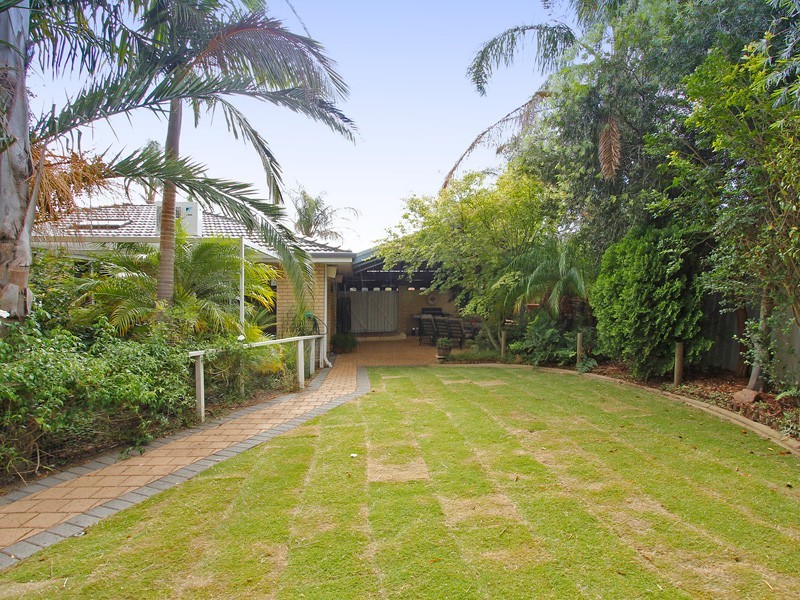 8 Bodella Gardens, Atwell WA 6164