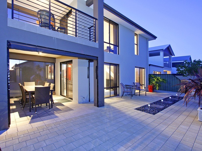 2 Noosa Lane, Aubin Grove WA 6164