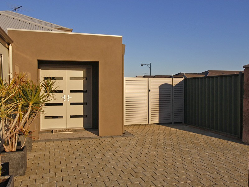 2 Noosa Lane, Aubin Grove WA 6164
