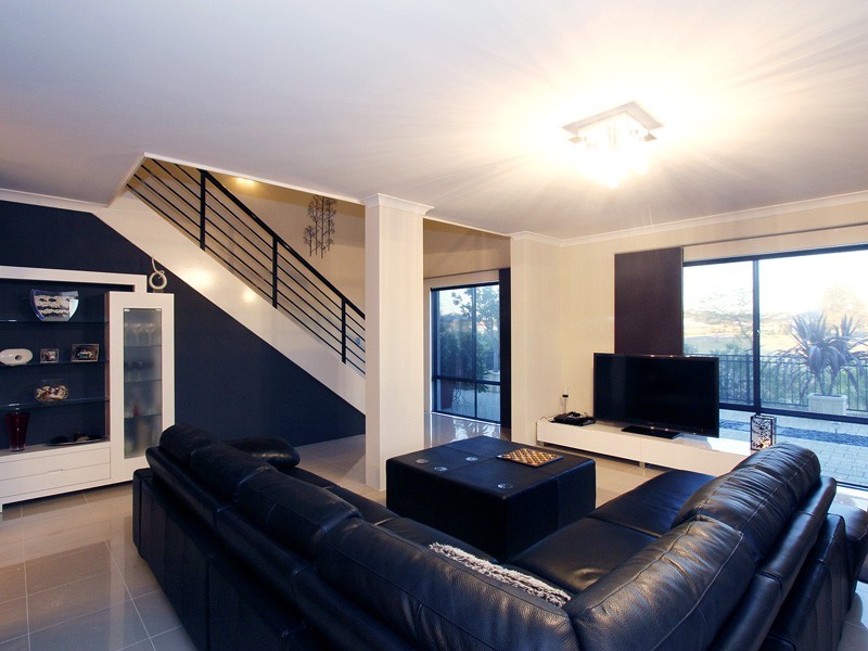 2 Noosa Lane, Aubin Grove WA 6164
