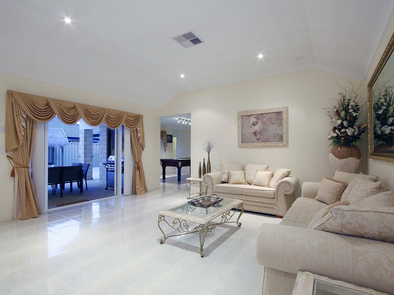 3 Aurora Drive, Atwell WA 6164