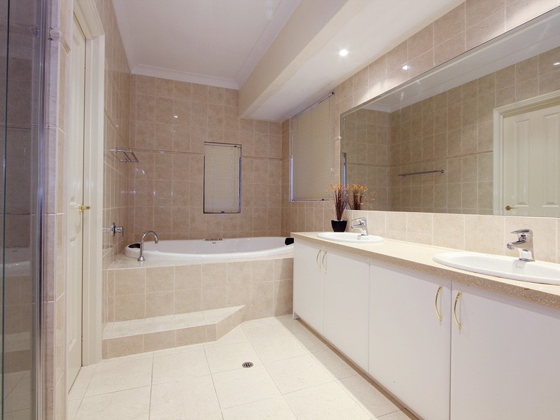 3 Aurora Drive, Atwell WA 6164