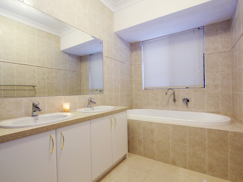 3 Aurora Drive, Atwell WA 6164