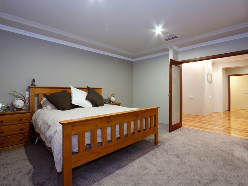 10 Peregrine Circle, Beeliar WA 6164