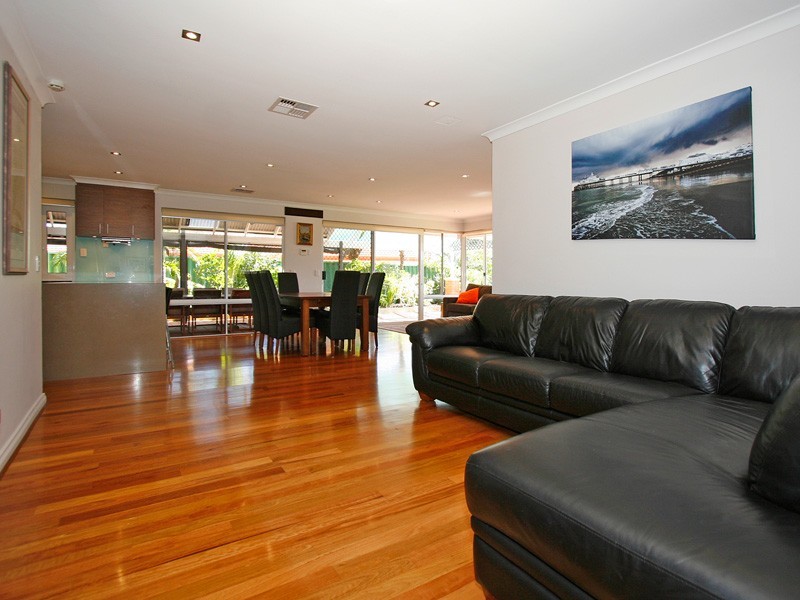 10 Hartwell Parade, Jandakot WA 6164