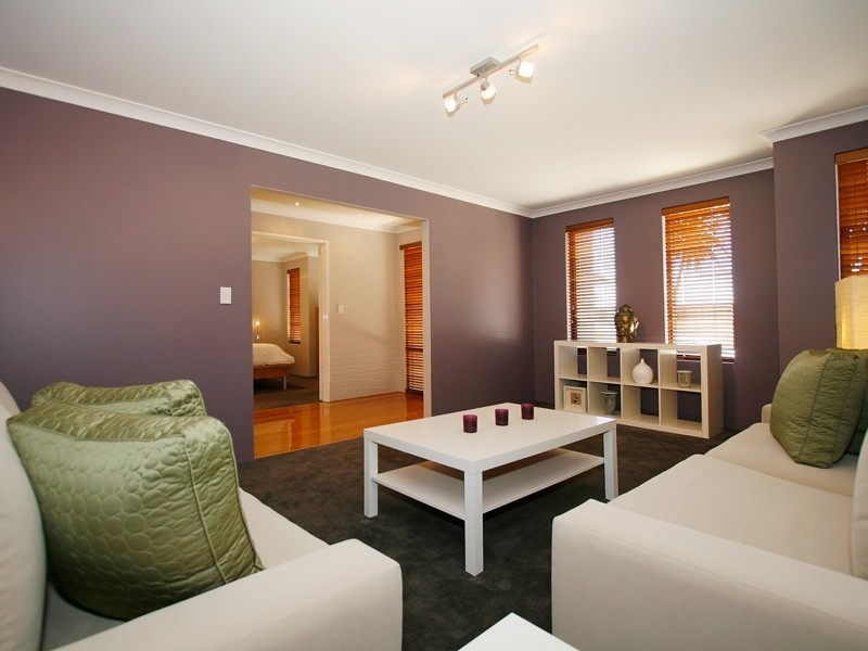 4 Caridean Way, Hammond Park WA 6164