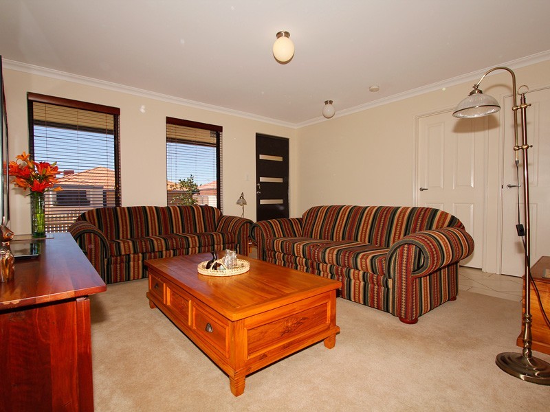 100 Aurora Drive, Atwell WA 6164