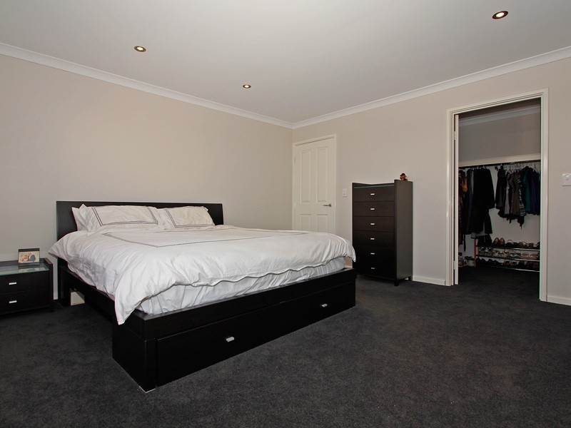 3 Isaac Street, Hammond Park WA 6164