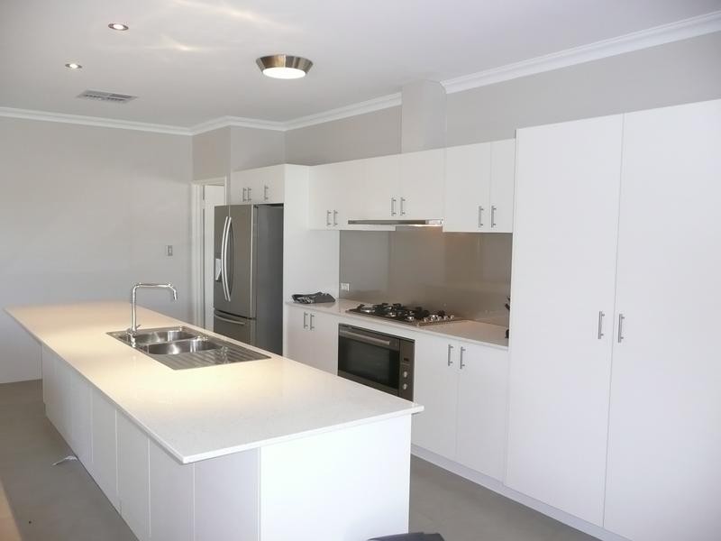 10 Lugano Terrace, Beeliar WA 6164