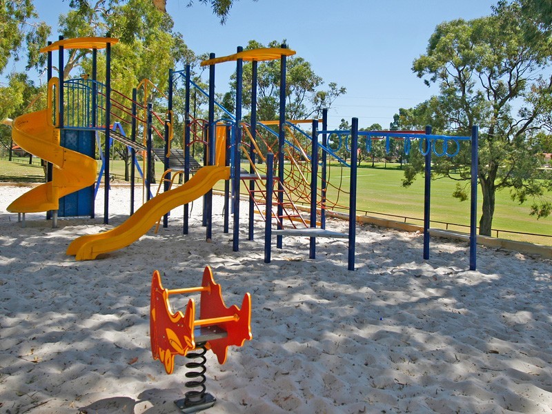 21 Wilkes Street, Hamilton Hill WA 6163