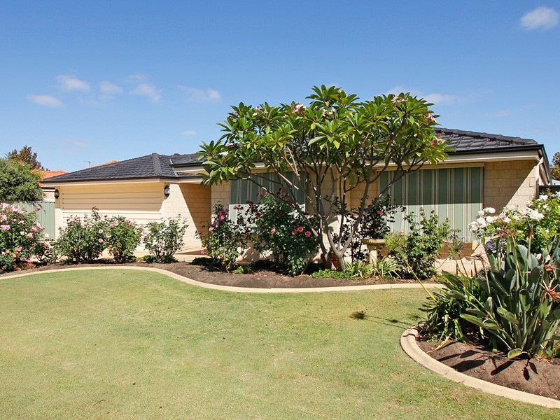 64 Folland Parade, Atwell WA 6164