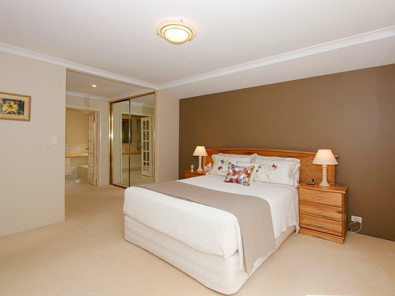 64 Folland Parade, Atwell WA 6164