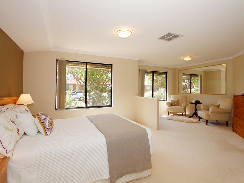 64 Folland Parade, Atwell WA 6164