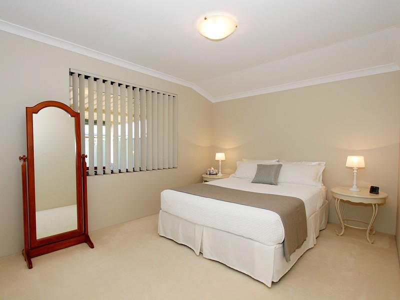 64 Folland Parade, Atwell WA 6164