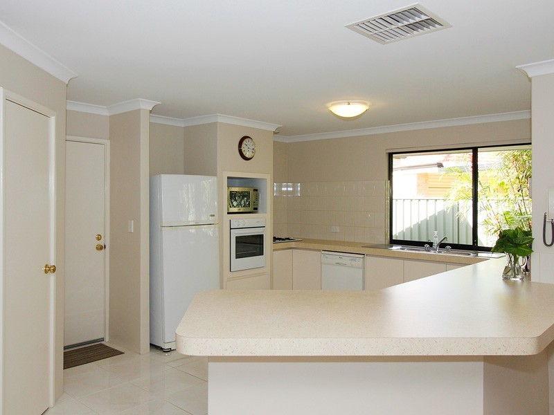 64 Folland Parade, Atwell WA 6164