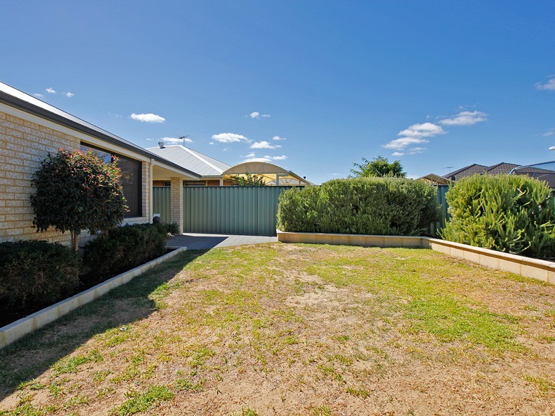 4 New England Vista, Aubin Grove WA 6164