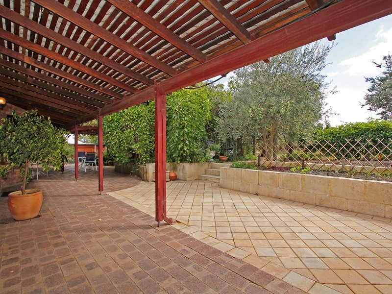 10 Lakes Way, Jandakot WA 6164