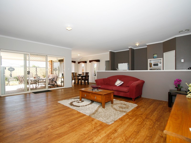 1 Galveston Bend, Success WA 6164