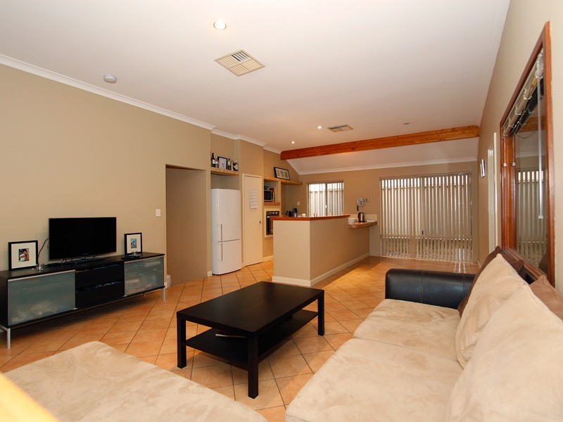 24 Veneta Circuit, Atwell WA 6164