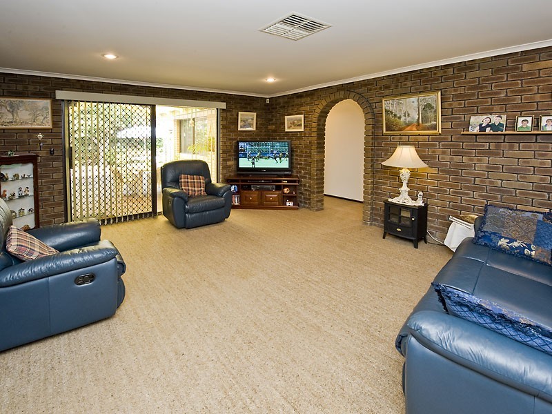 39 Chetwynd Way, Booragoon WA 6154