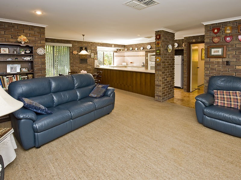 39 Chetwynd Way, Booragoon WA 6154